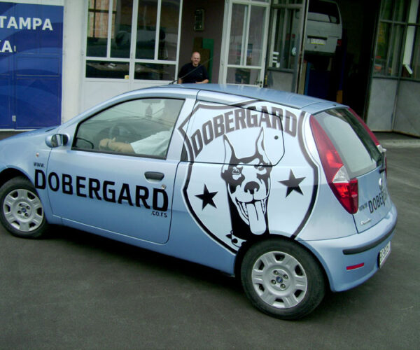 Rivel brendiranje automobila - 126