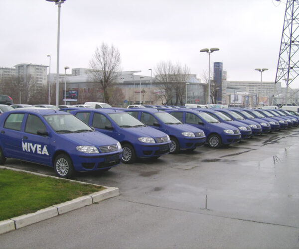 Rivel brendiranje automobila - 152