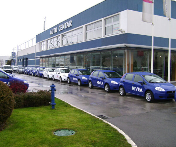 Rivel brendiranje automobila - 163