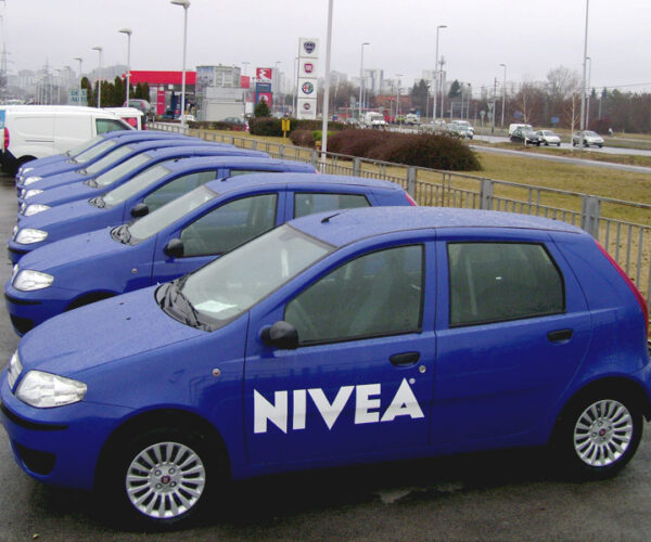 Rivel brendiranje automobila - 96